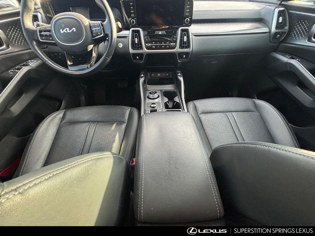 used 2023 Kia Sorento Hybrid car, priced at $28,976