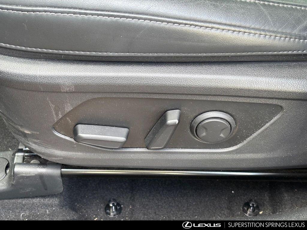 used 2023 Kia Sorento Hybrid car, priced at $28,976