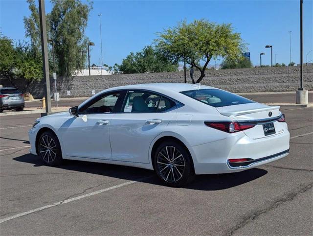 new 2025 Lexus ES 300h car, priced at $50,829