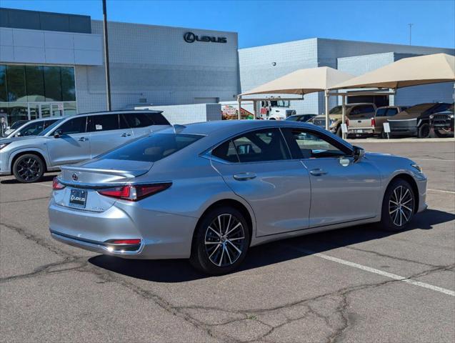 new 2025 Lexus ES 300h car, priced at $51,389