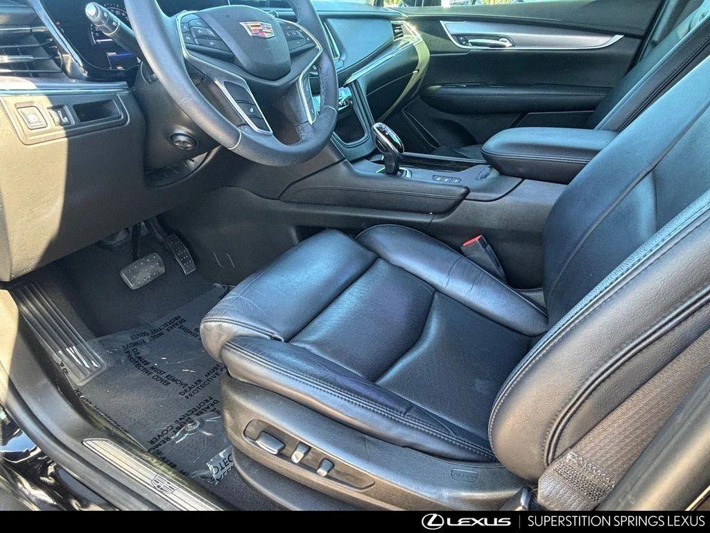 used 2017 Cadillac XT5 car, priced at $14,297