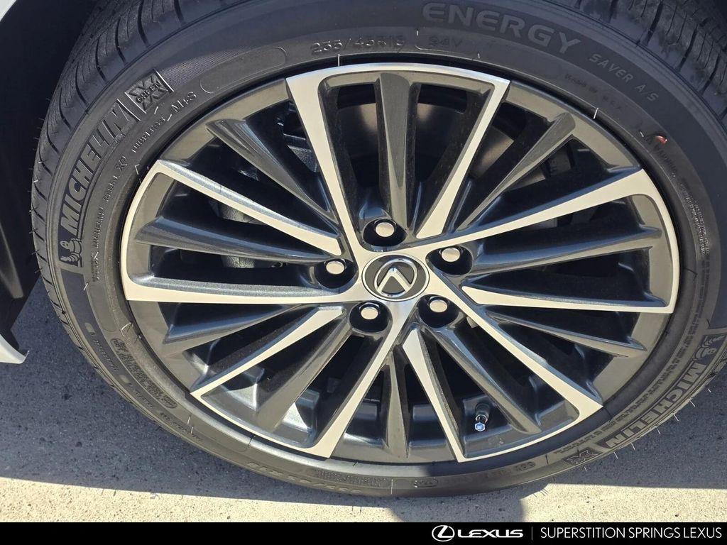 new 2025 Lexus ES 300h car, priced at $50,415