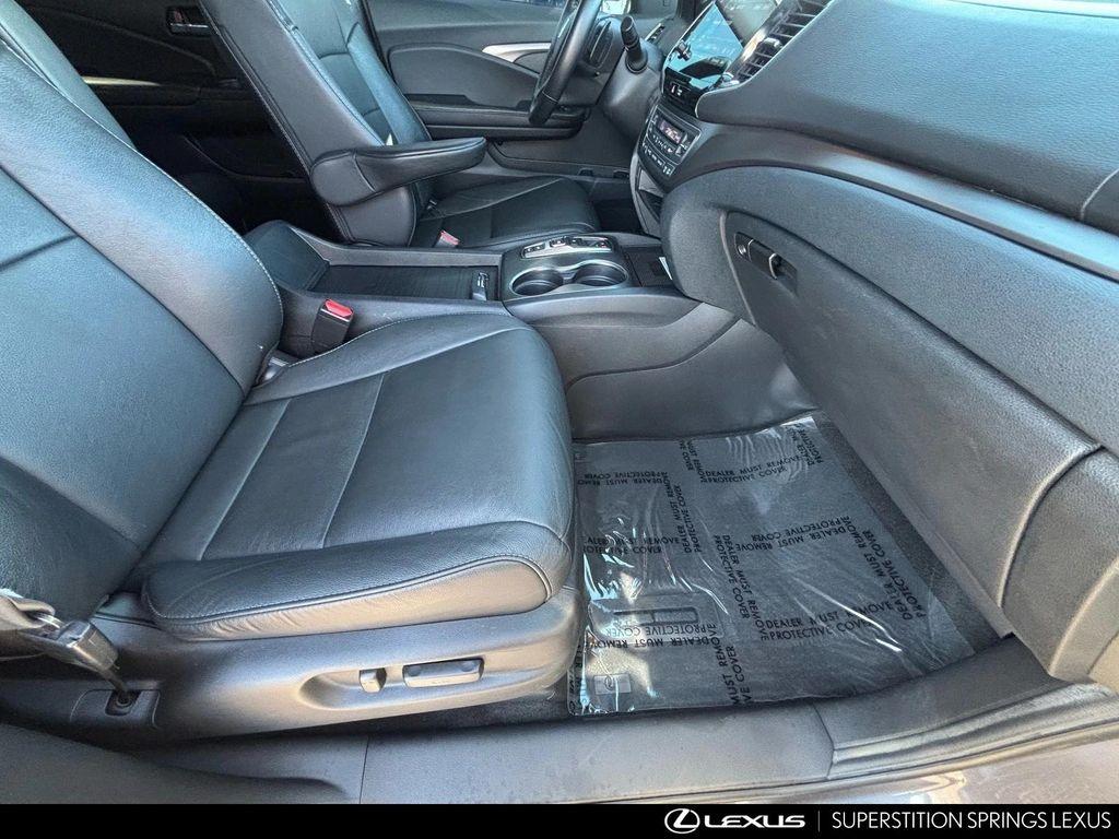 used 2021 Honda Pilot car, priced at $27,895