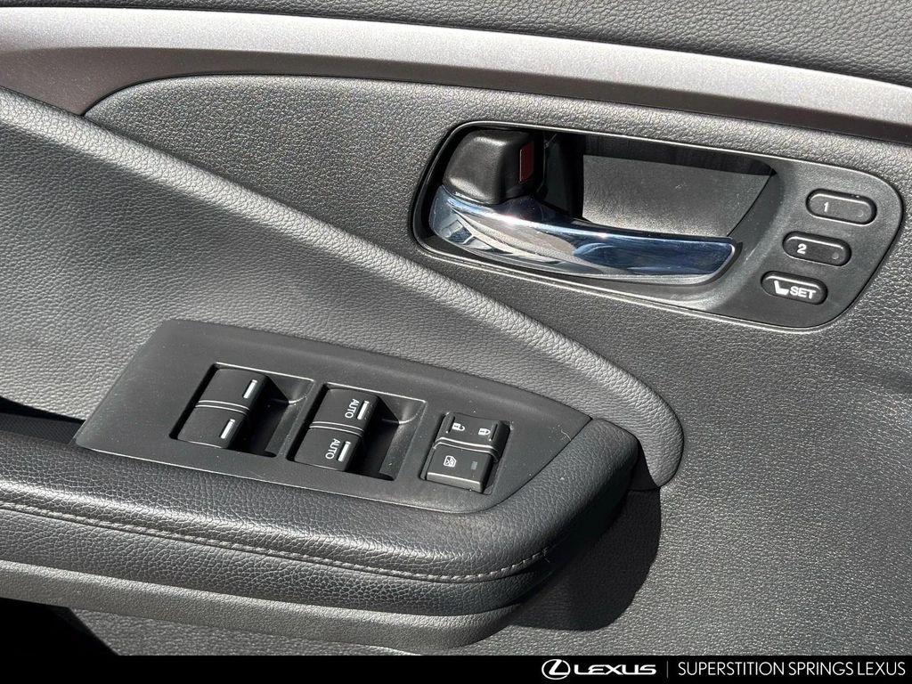 used 2021 Honda Pilot car, priced at $27,895