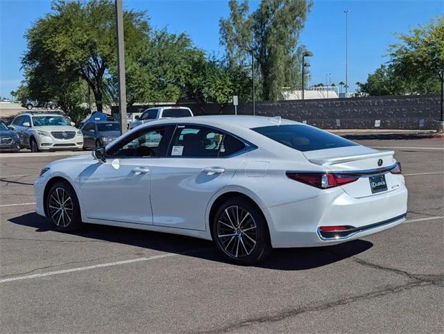 new 2025 Lexus ES 300h car, priced at $51,035