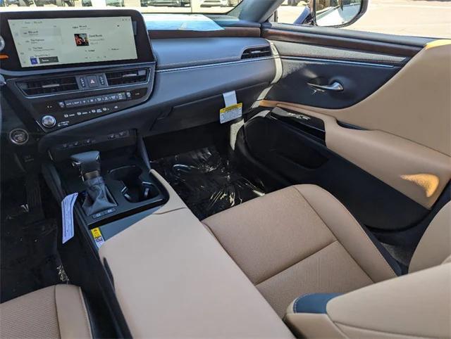 new 2025 Lexus ES 300h car, priced at $51,035