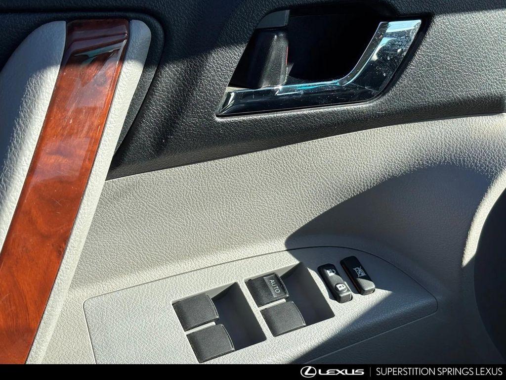 used 2013 Toyota Highlander car, priced at $16,795