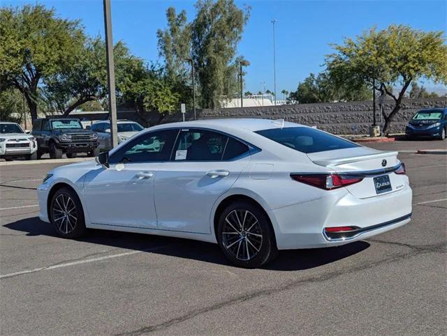 new 2025 Lexus ES 300h car, priced at $48,880