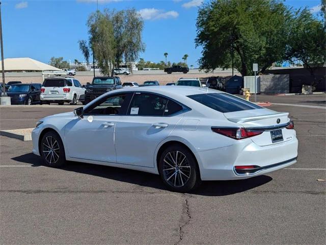 new 2025 Lexus ES 300h car, priced at $50,834