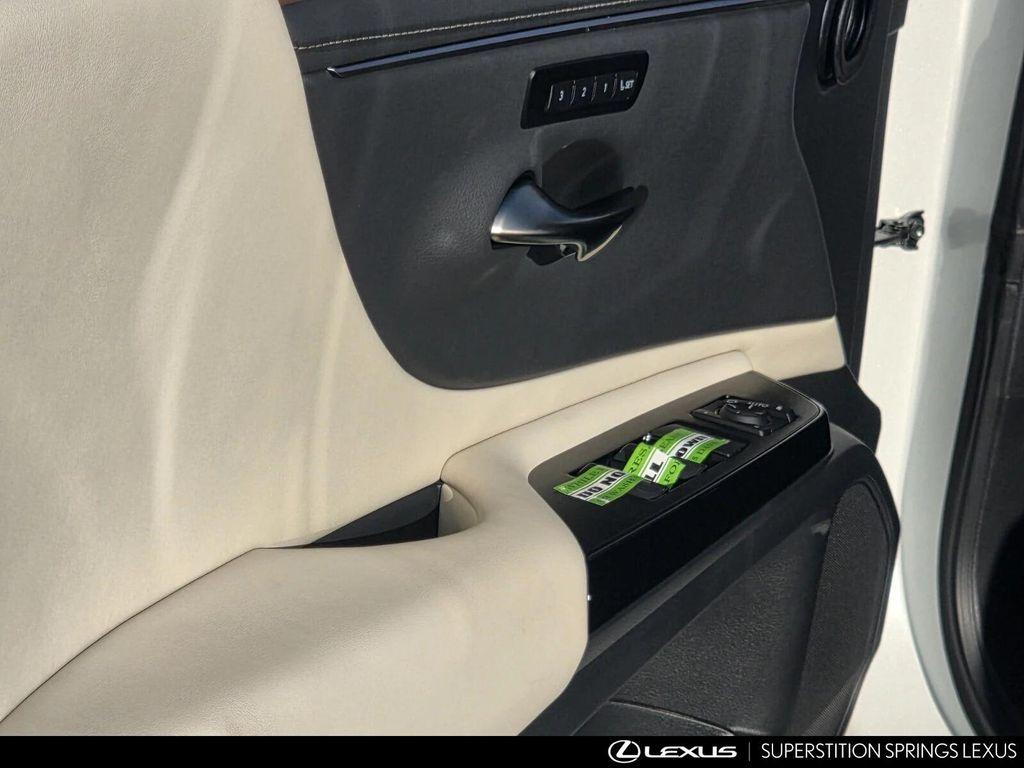 new 2025 Lexus ES 300h car, priced at $50,415