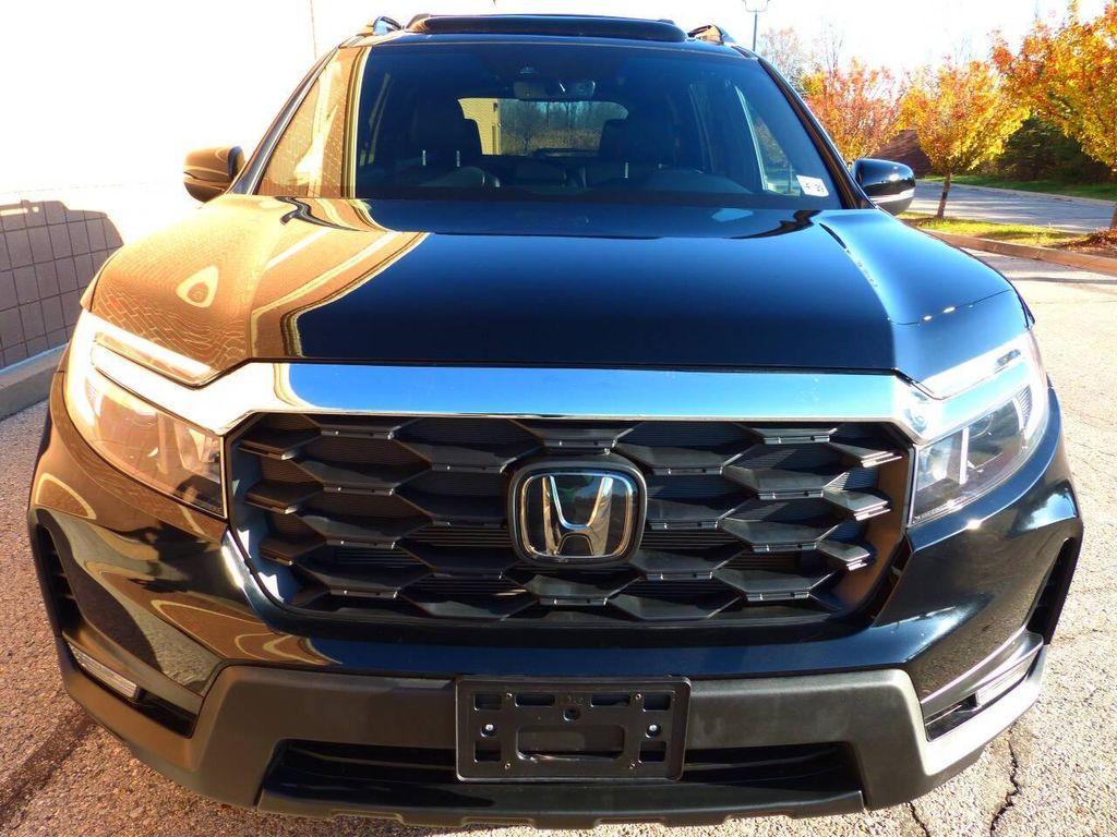 used 2024 Honda Passport car, priced at $28,995