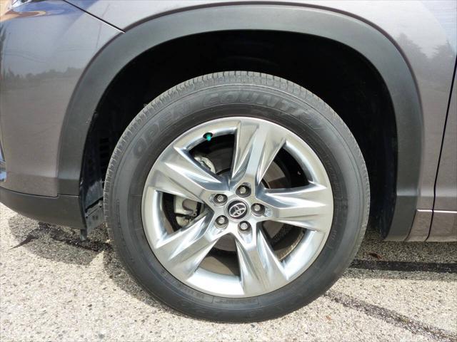 used 2019 Toyota Highlander car, priced at $25,995