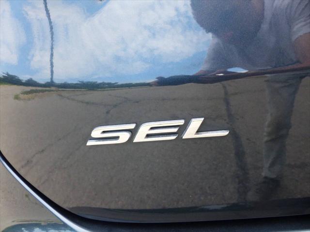 used 2024 Ford Edge car, priced at $21,995