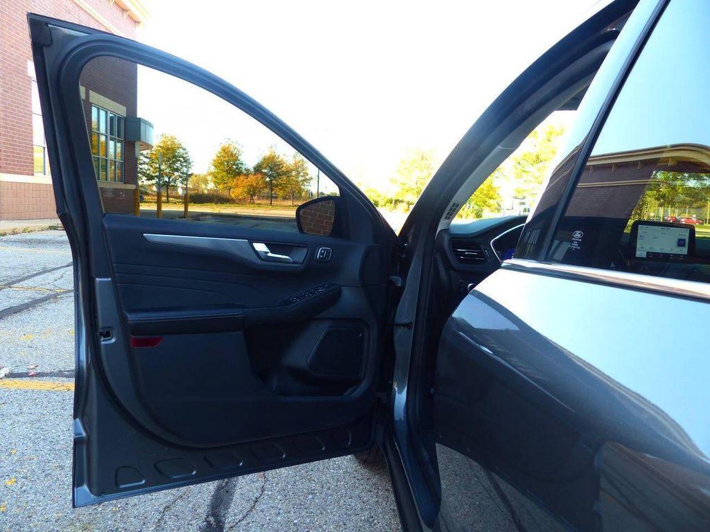 used 2022 Ford Escape car, priced at $18,995