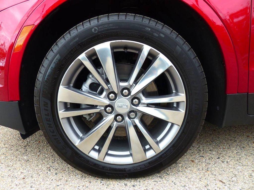 used 2024 Cadillac XT5 car, priced at $29,995