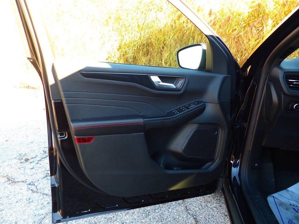 used 2025 Ford Escape car, priced at $25,995