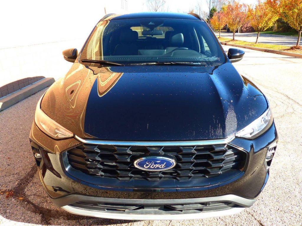 used 2025 Ford Escape car, priced at $25,995