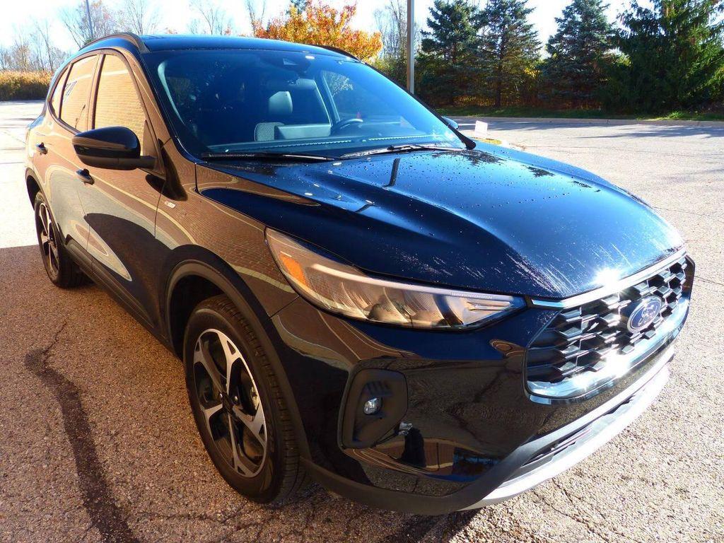 used 2025 Ford Escape car, priced at $25,995