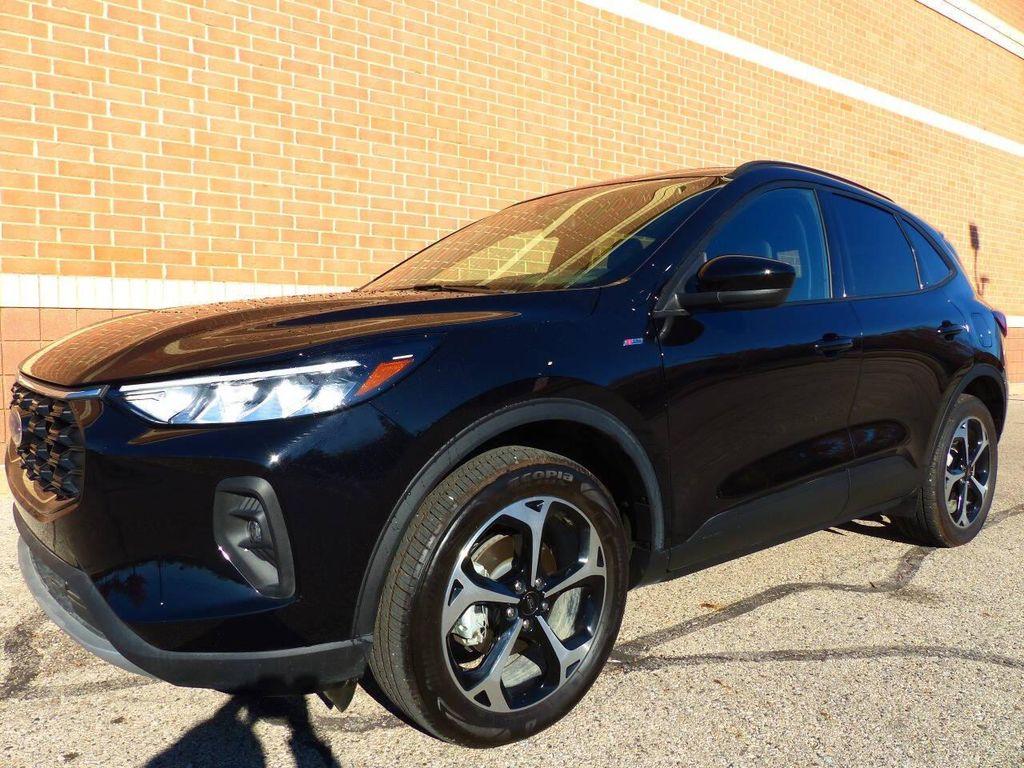 used 2025 Ford Escape car, priced at $25,995