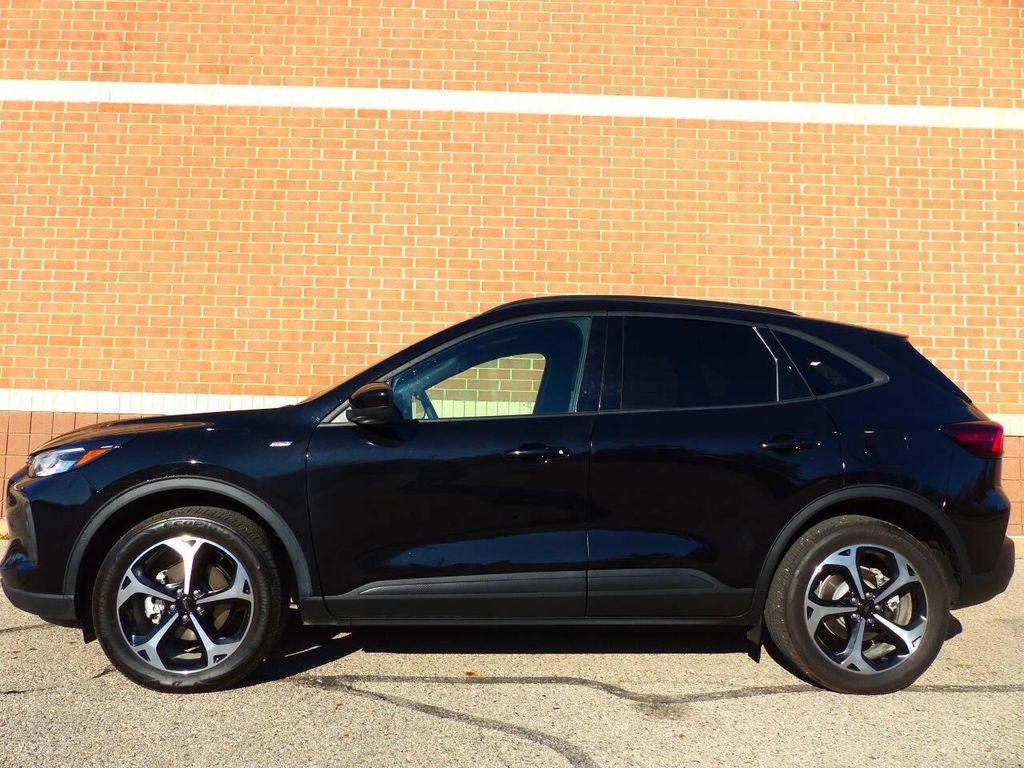 used 2025 Ford Escape car, priced at $25,995