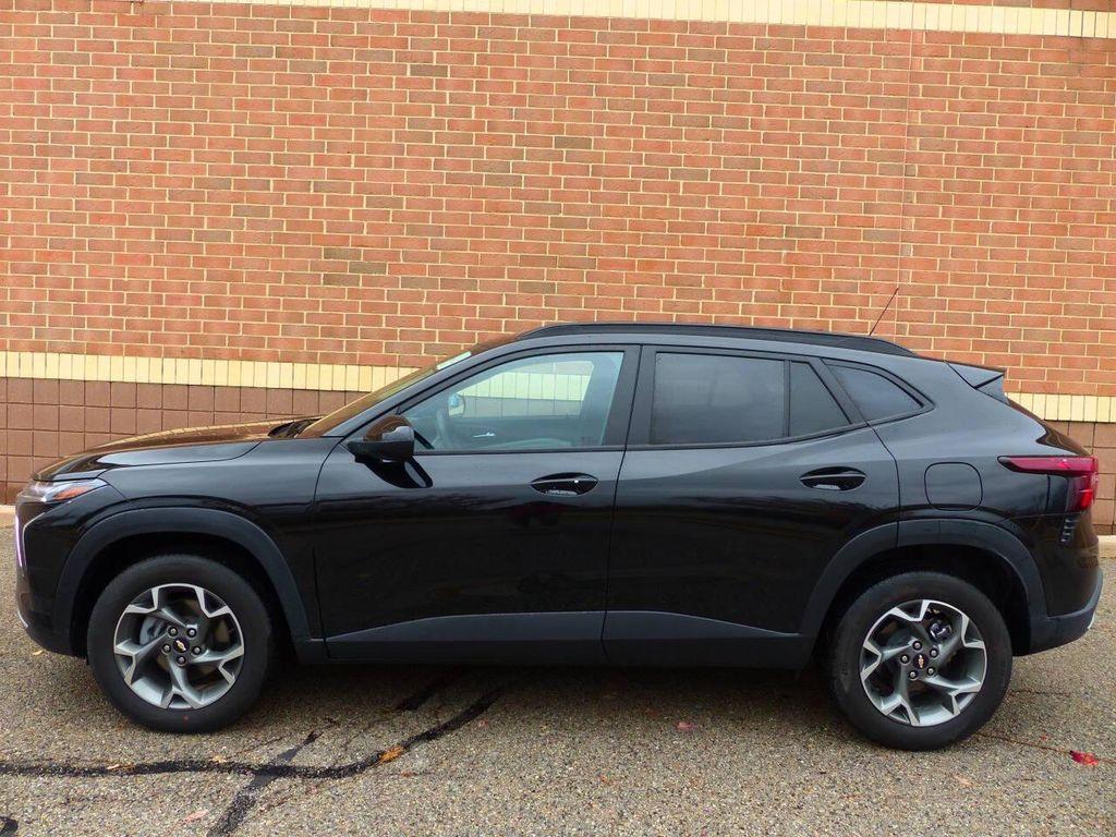 used 2025 Chevrolet Trax car, priced at $17,995