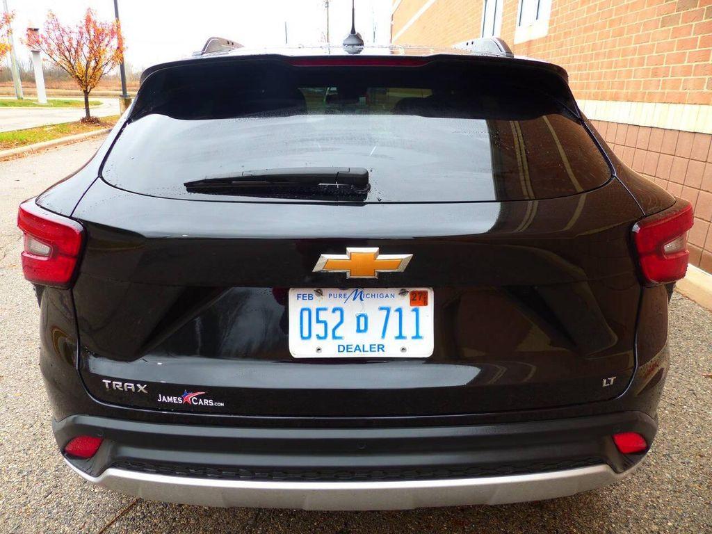 used 2025 Chevrolet Trax car, priced at $17,995