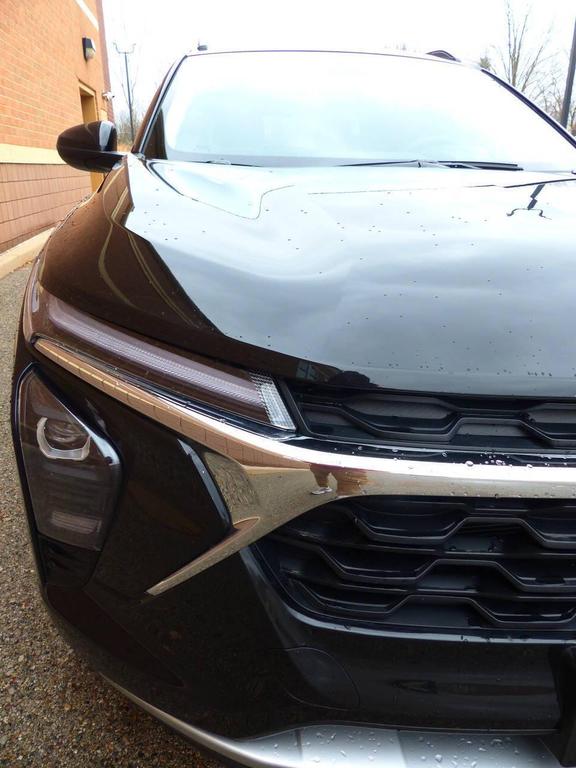 used 2025 Chevrolet Trax car, priced at $17,995