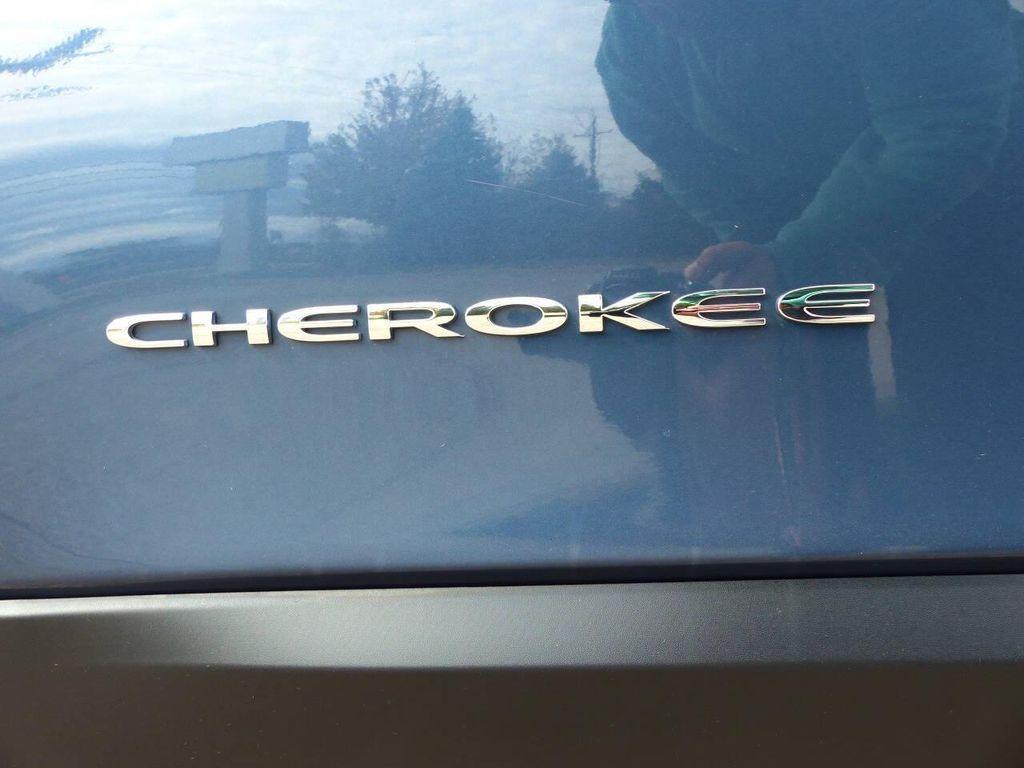 used 2021 Jeep Cherokee car, priced at $15,495