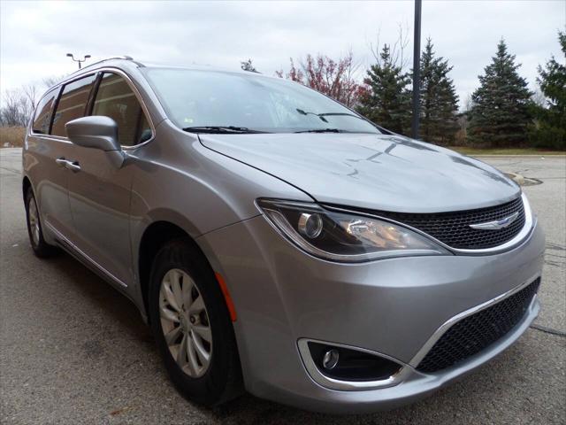 used 2018 Chrysler Pacifica car, priced at $17,995