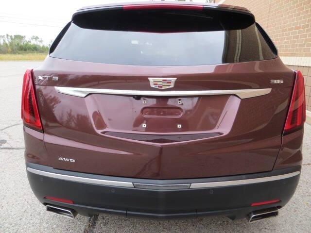 used 2023 Cadillac XT5 car, priced at $28,995