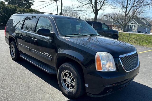 used 2011 GMC Yukon XL car, priced at $10,500