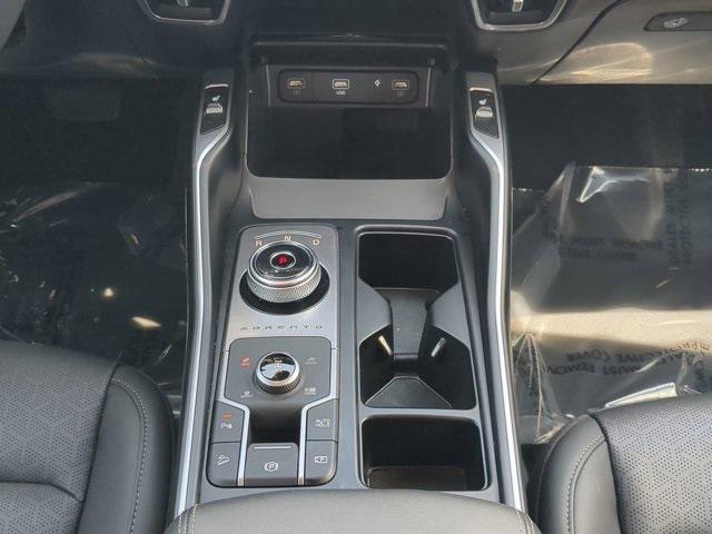 used 2023 Kia Sorento Hybrid car, priced at $30,120