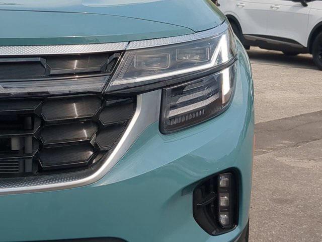 new 2024 Kia Seltos car, priced at $27,914