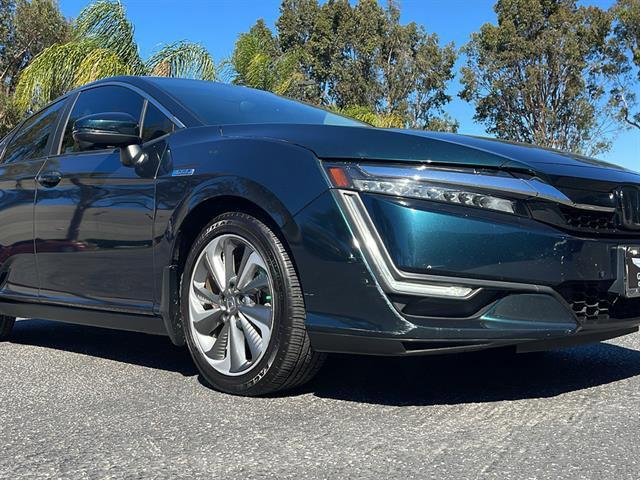 used 2018 Honda Clarity Plug-In Hybrid car, priced at $16,657