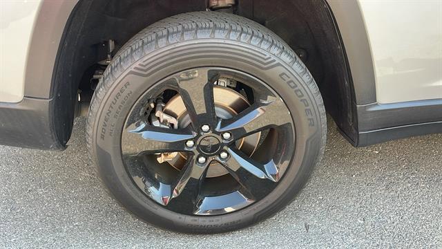 used 2021 Jeep Grand Cherokee L car, priced at $28,555
