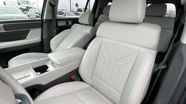 used 2025 Hyundai Santa Fe car, priced at $32,536