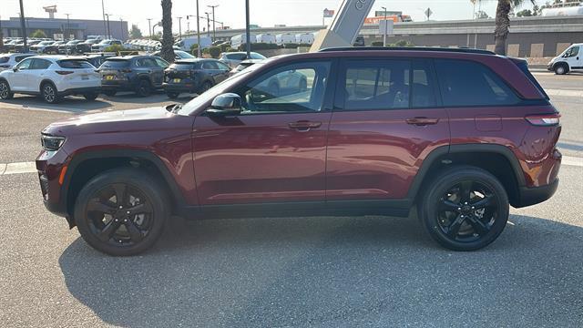 used 2023 Jeep Grand Cherokee car, priced at $29,677