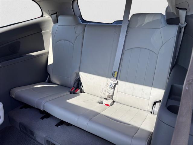used 2017 Chevrolet Traverse car, priced at $18,995