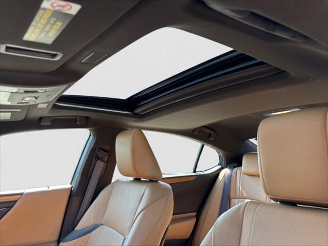 used 2019 Lexus ES 350 car, priced at $35,995
