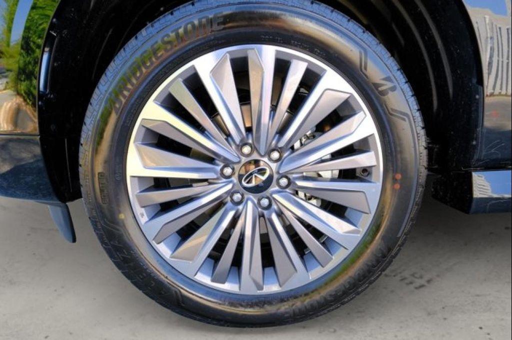 new 2025 INFINITI QX80 car, priced at $89,609