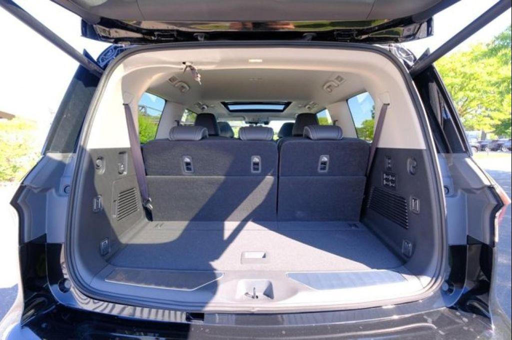 new 2025 INFINITI QX80 car, priced at $89,609