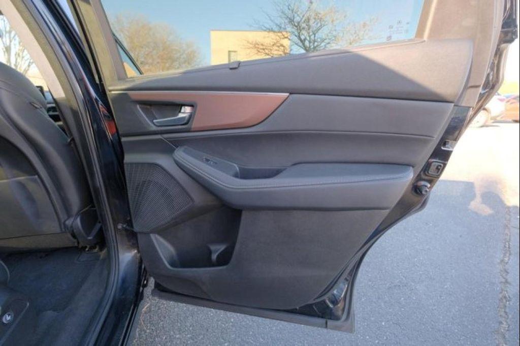 used 2022 Acura MDX car, priced at $42,995