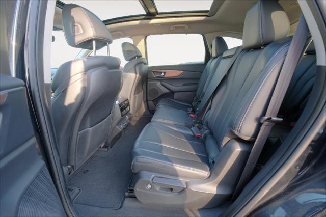 used 2022 Acura MDX car, priced at $43,995