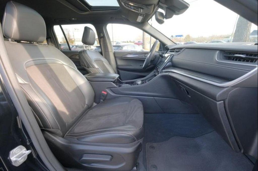 used 2023 Jeep Grand Cherokee car, priced at $35,995
