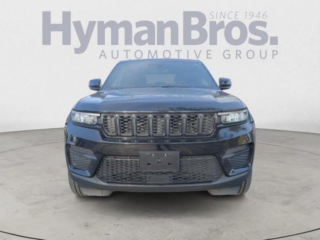 used 2023 Jeep Grand Cherokee car, priced at $35,995