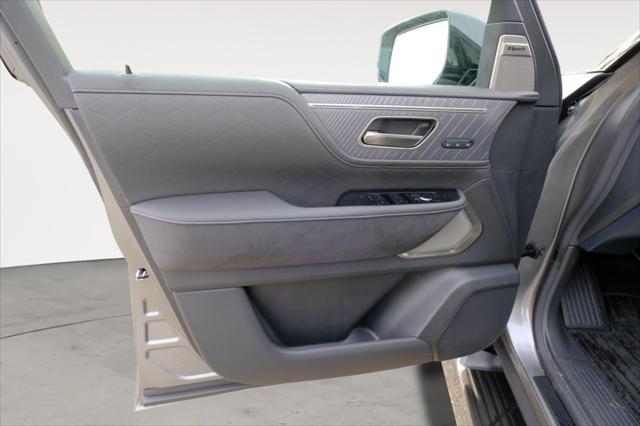 new 2025 INFINITI QX80 car, priced at $108,001