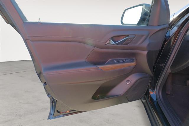 used 2022 GMC Acadia car, priced at $30,995