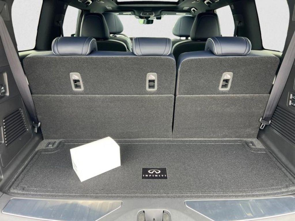 new 2026 INFINITI QX80 car, priced at $106,320