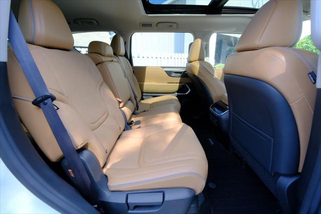 new 2025 INFINITI QX80 car, priced at $92,194