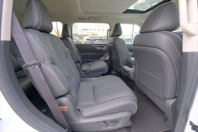 new 2025 INFINITI QX80 car, priced at $98,727